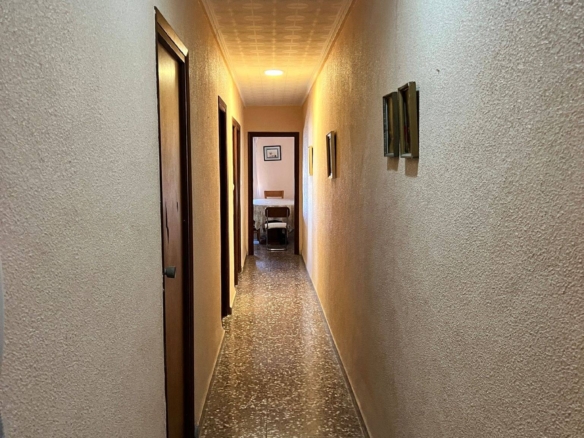 584