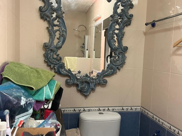 584