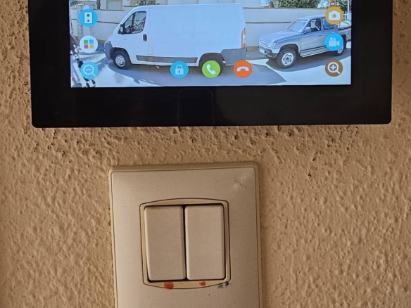 584