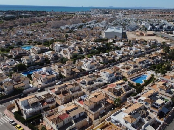 584