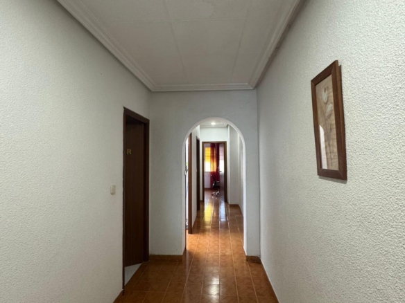 584