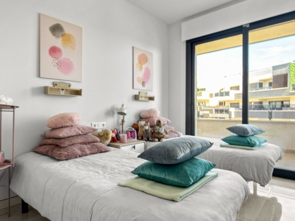 584