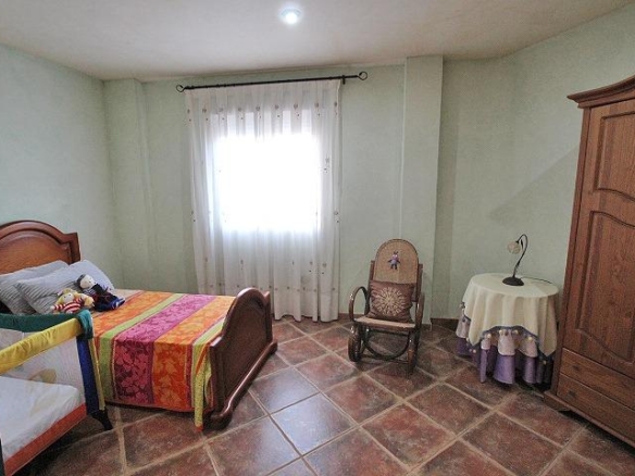 584