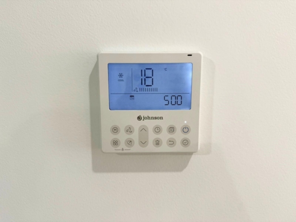 584