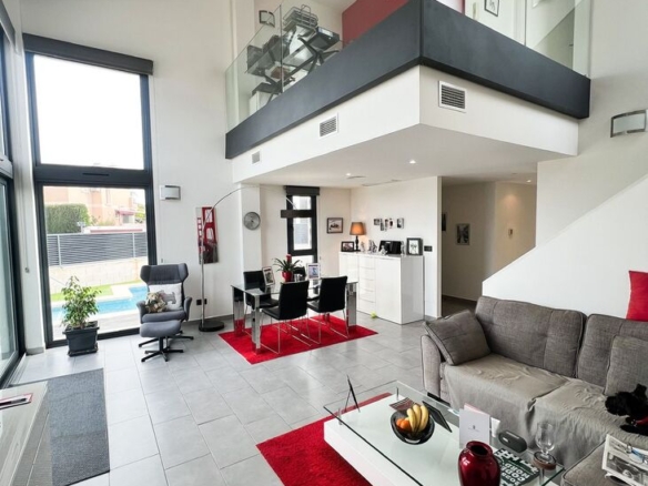 584