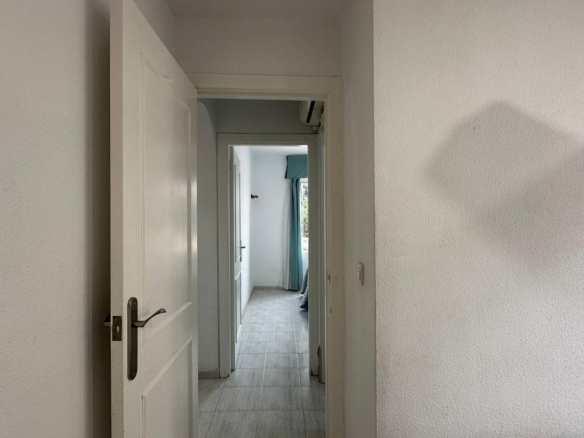 584