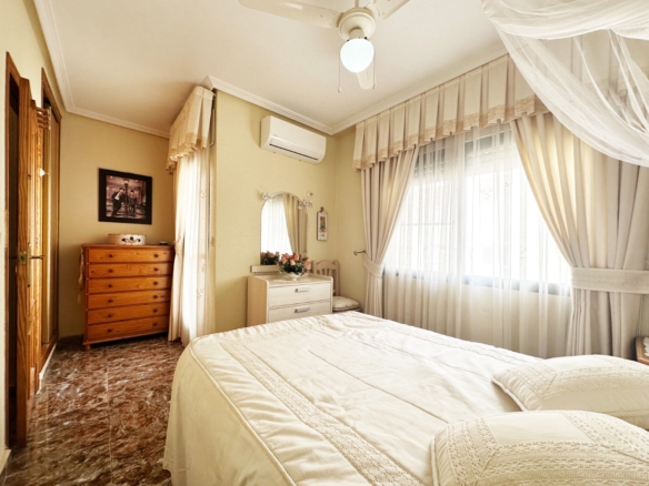 584