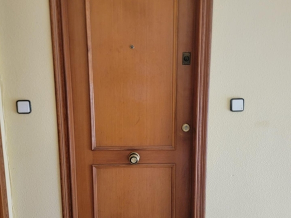 584