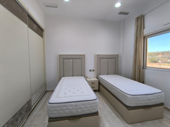 584