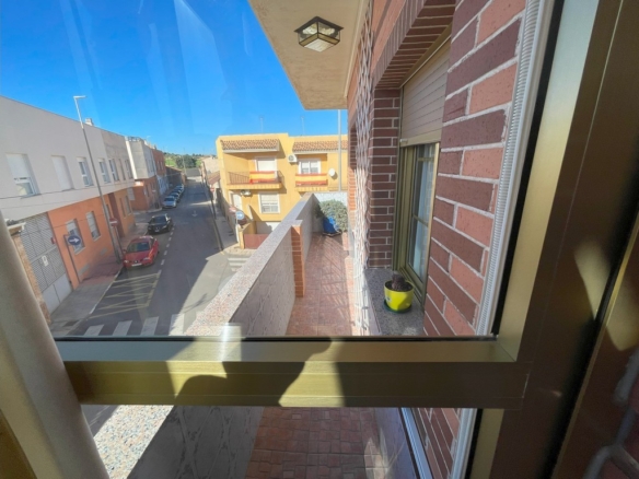 584