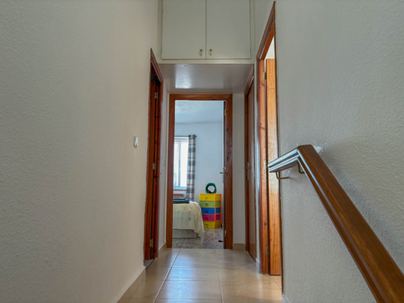 584