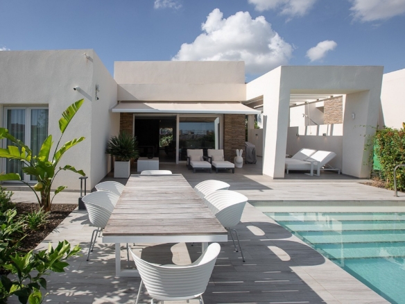 584