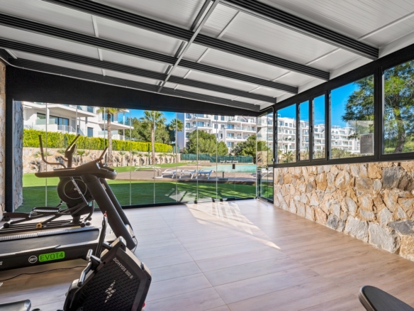 584