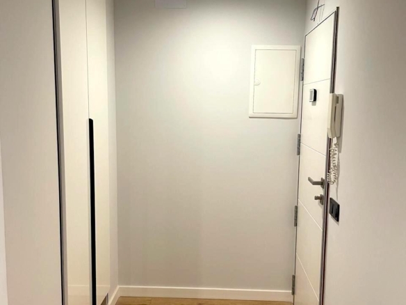 584