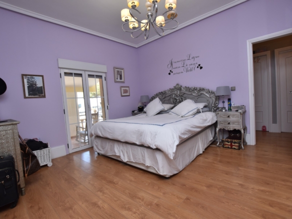 584