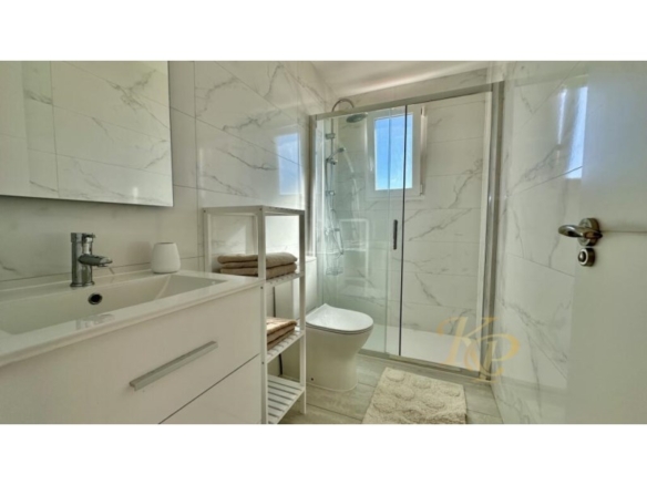 584
