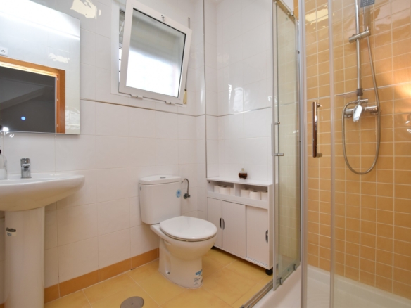 584