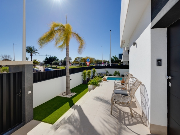 584