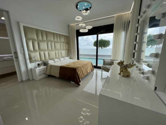 584