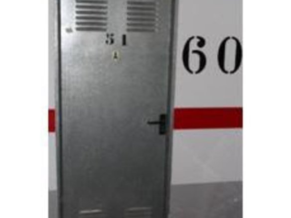 584