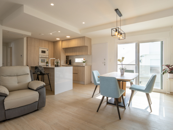 584