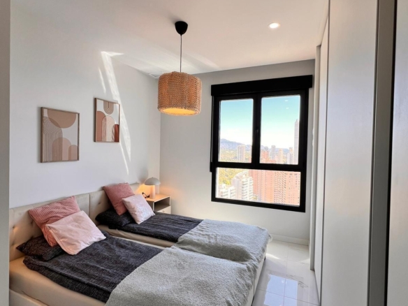 584