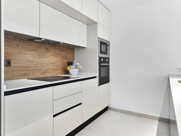 584