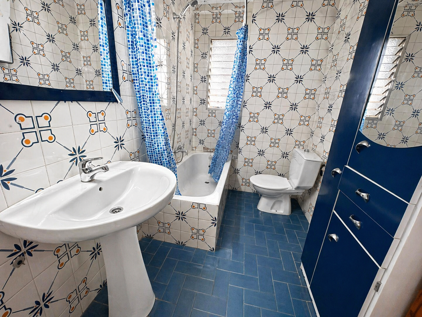 Apartment for Sale in Torrevieja, Alicante