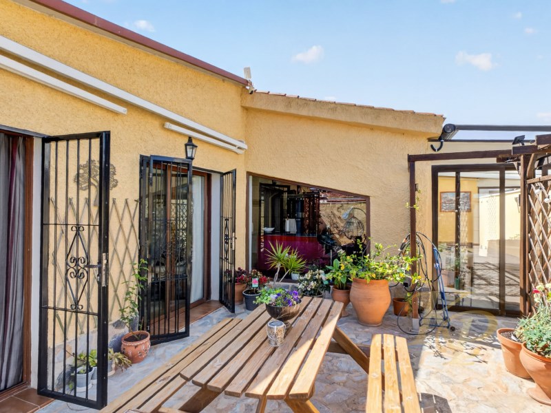 Villa for Sale in Torrevieja, Alicante
