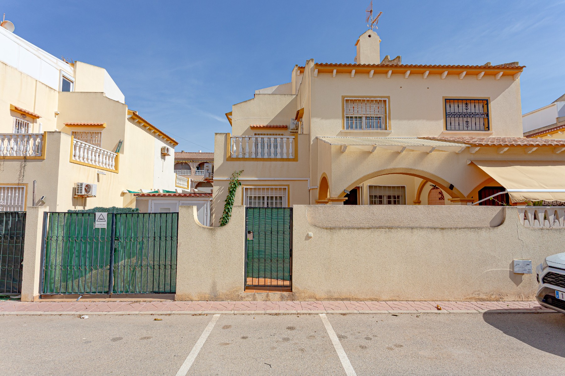 Villa for Sale in Pilar de La Horadada, Alicante