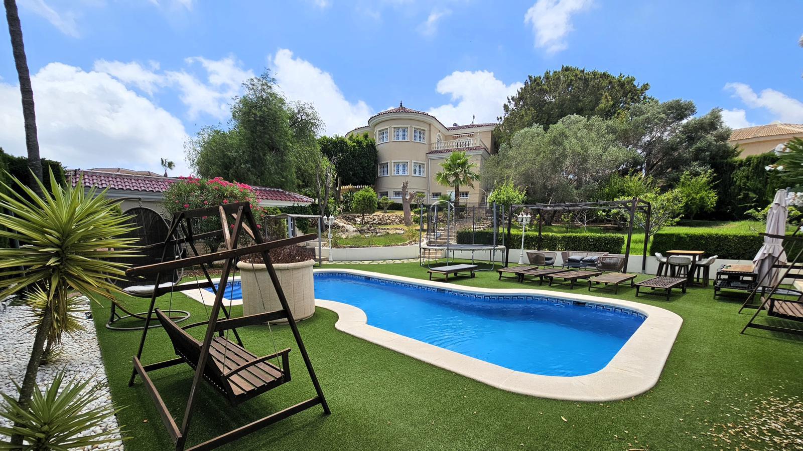 Classic Luxury Villa in Ciudad Quesada