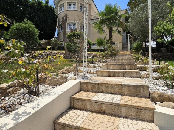 Classic Luxury Villa in Ciudad Quesada