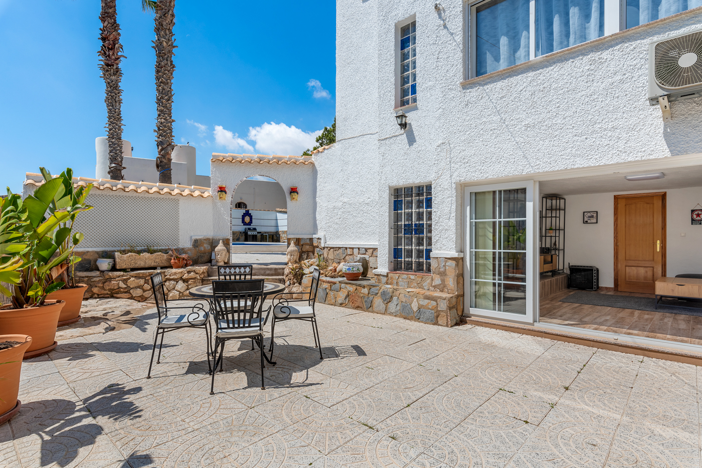 Spacious Detached Luxury Villa in Pinar de Campoverde with tourist licence
