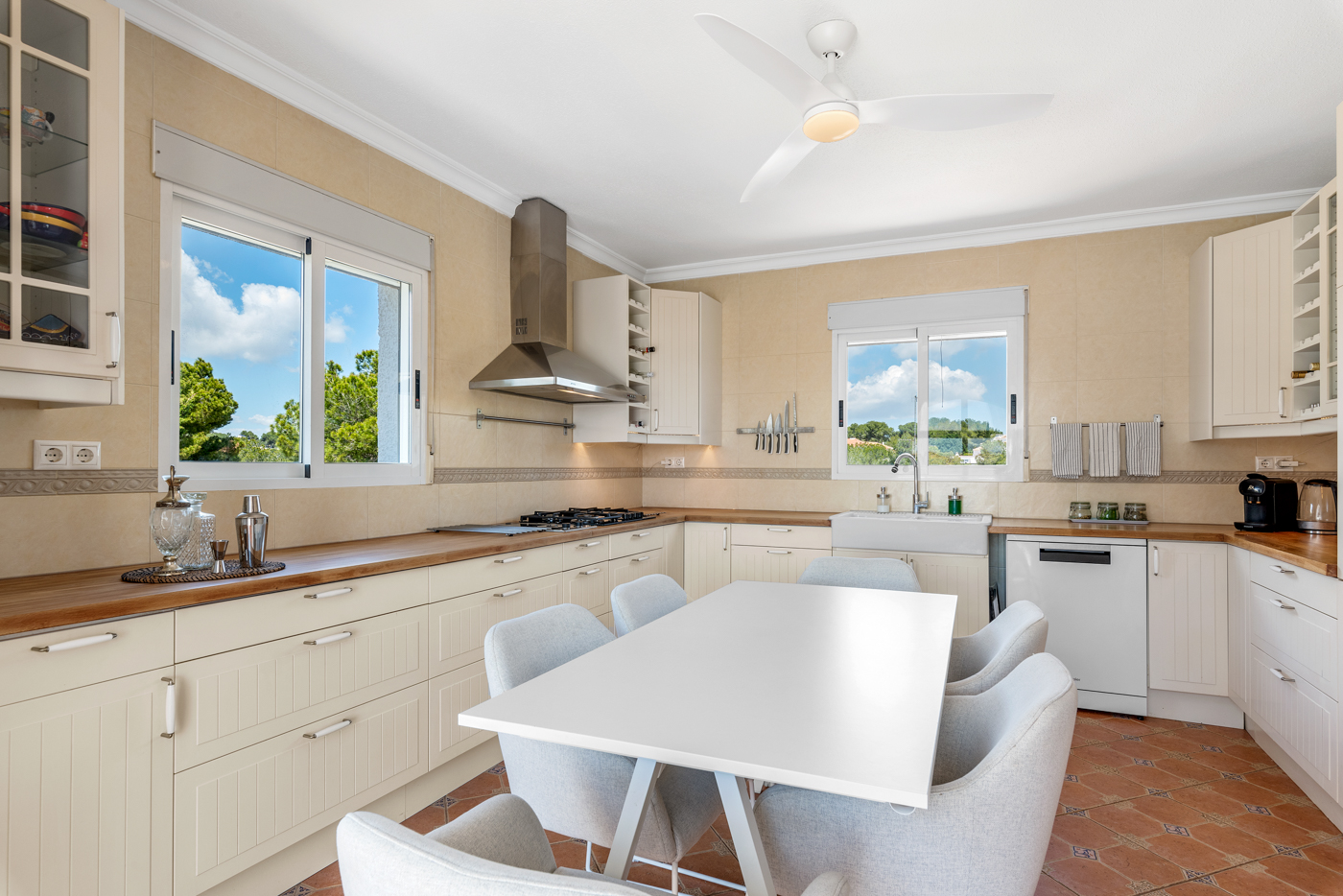 Spacious Detached Luxury Villa in Pinar de Campoverde with tourist licence