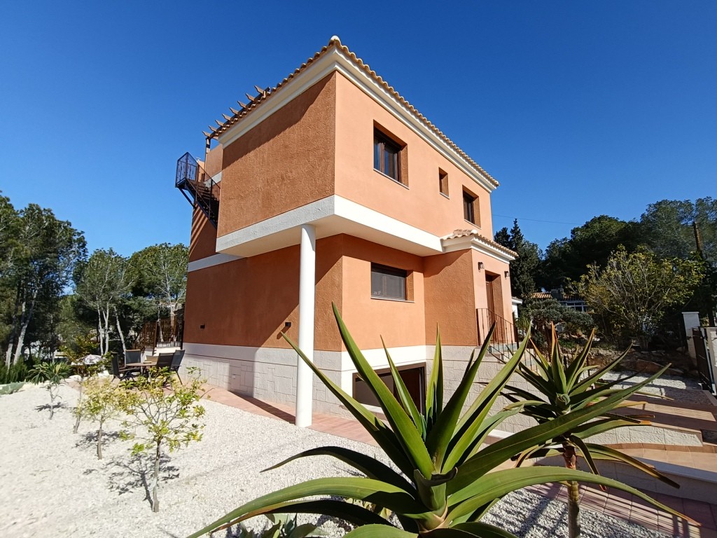 Private Luxury Villa with Indoor Heated Pool Surrounded by Nature in Pinar de Campoverde