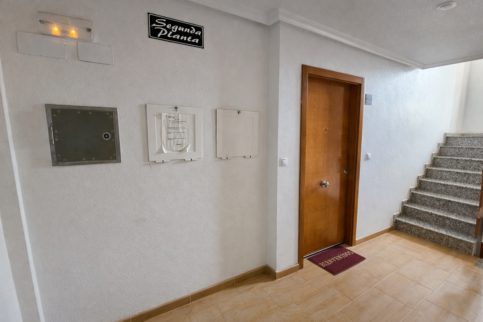 Apartment for Sale in Lomas de Cabo Roig with Panoramic Sea Views and Lift
