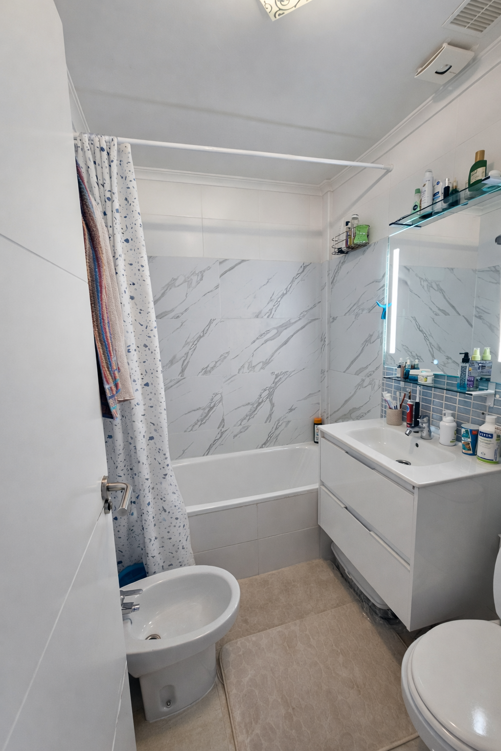 Apartment for Sale in Lomas de Cabo Roig with Panoramic Sea Views and Lift