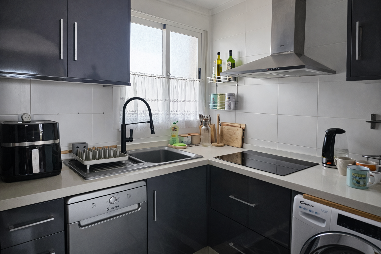 Apartment for Sale in Lomas de Cabo Roig with Panoramic Sea Views and Lift