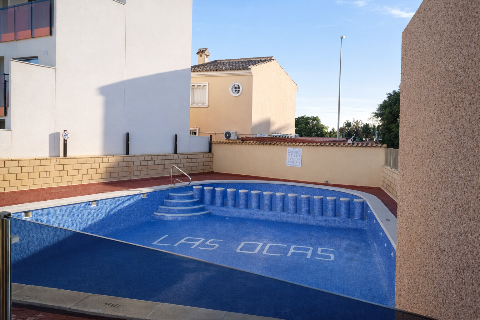 Apartment for Sale in Lomas de Cabo Roig with Panoramic Sea Views and Lift