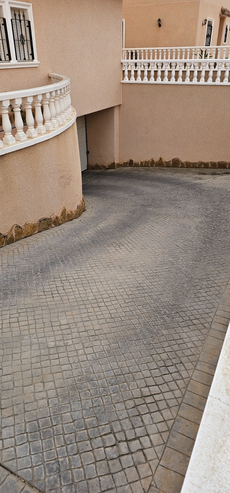 Luxury Resort Apartment with 60m² Terrace in Villamartín