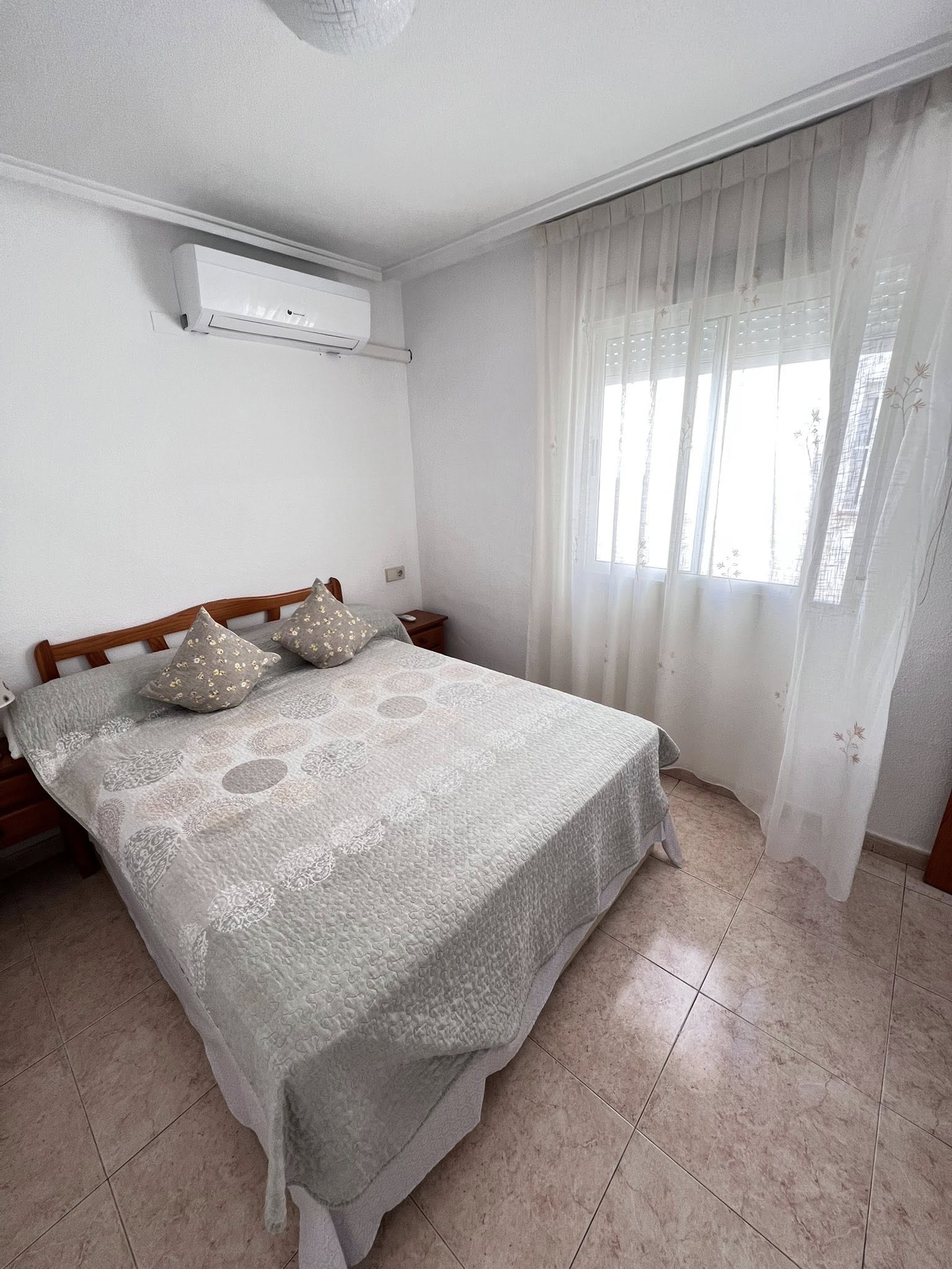 Apartment for Sale in Torrevieja El Molino with Pool and Lift