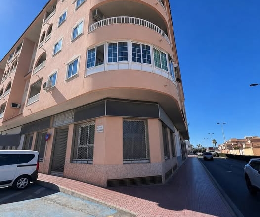 Apartment for Sale in Torrevieja El Molino with Pool and Lift