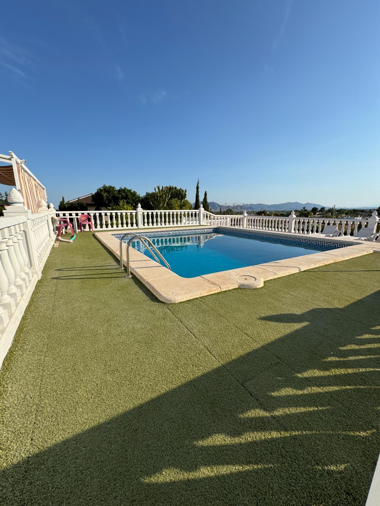 Villa for Sale in Albatera, Alicante