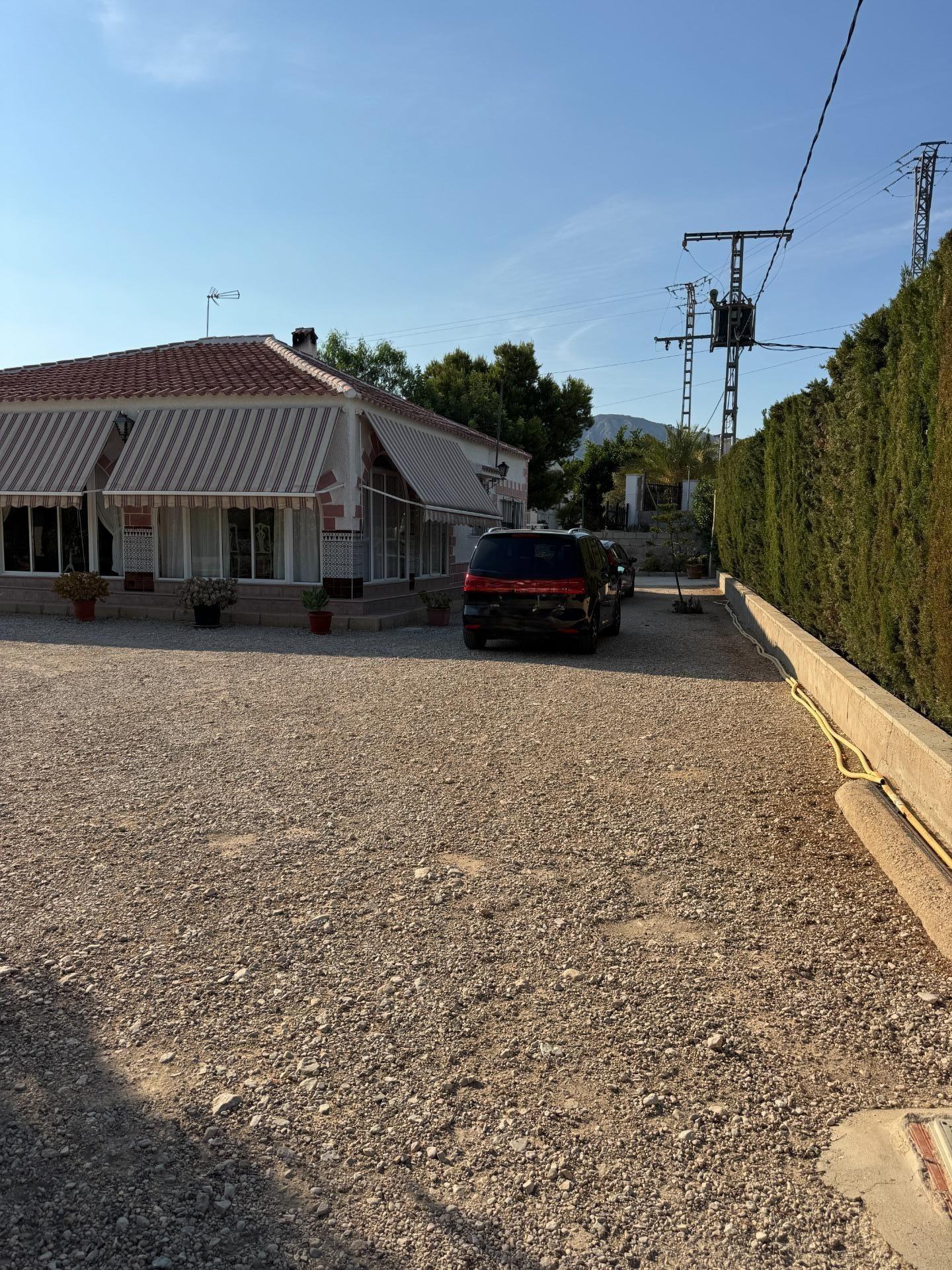 Villa for Sale in Albatera, Alicante