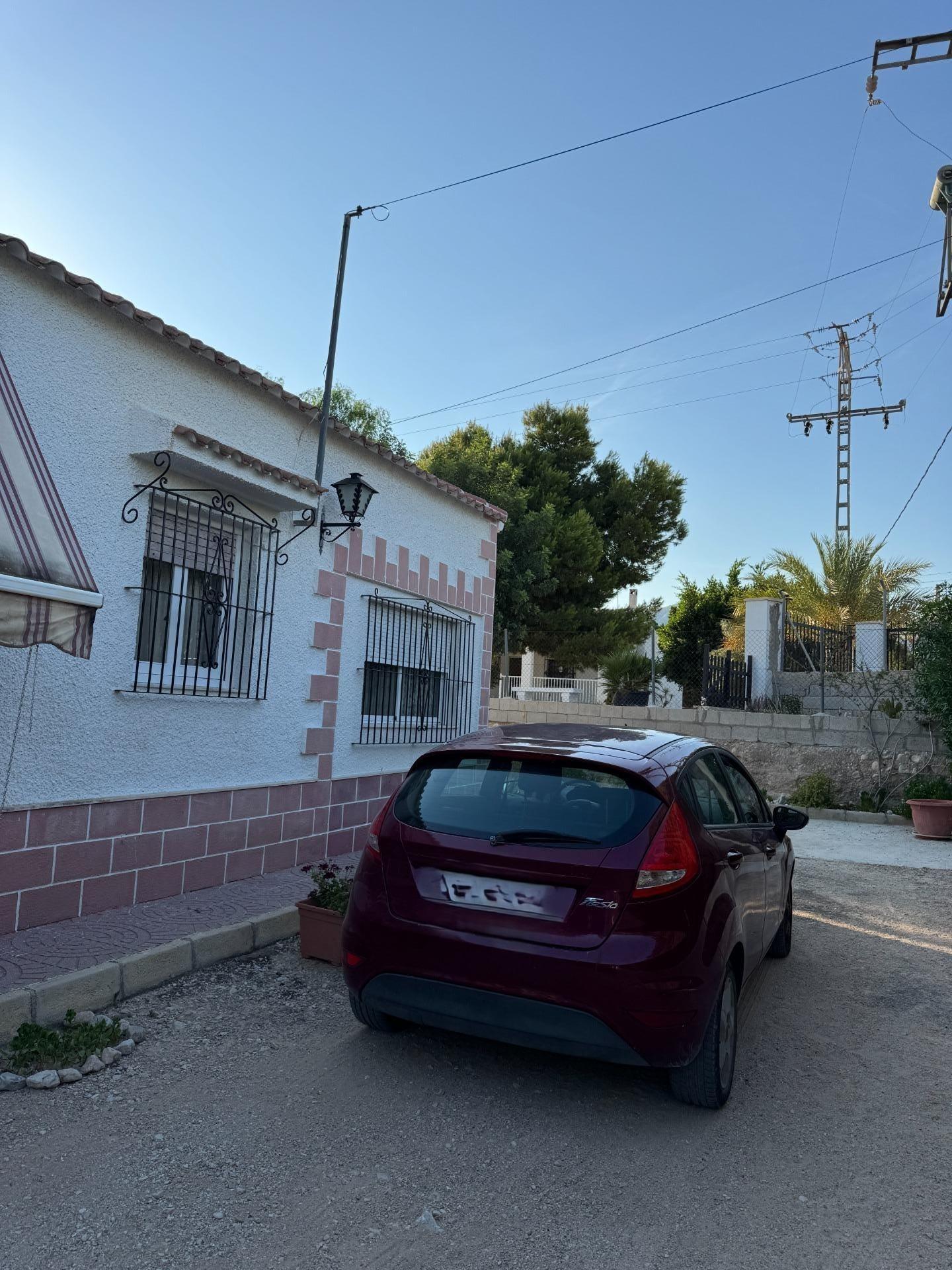 Villa for Sale in Albatera, Alicante