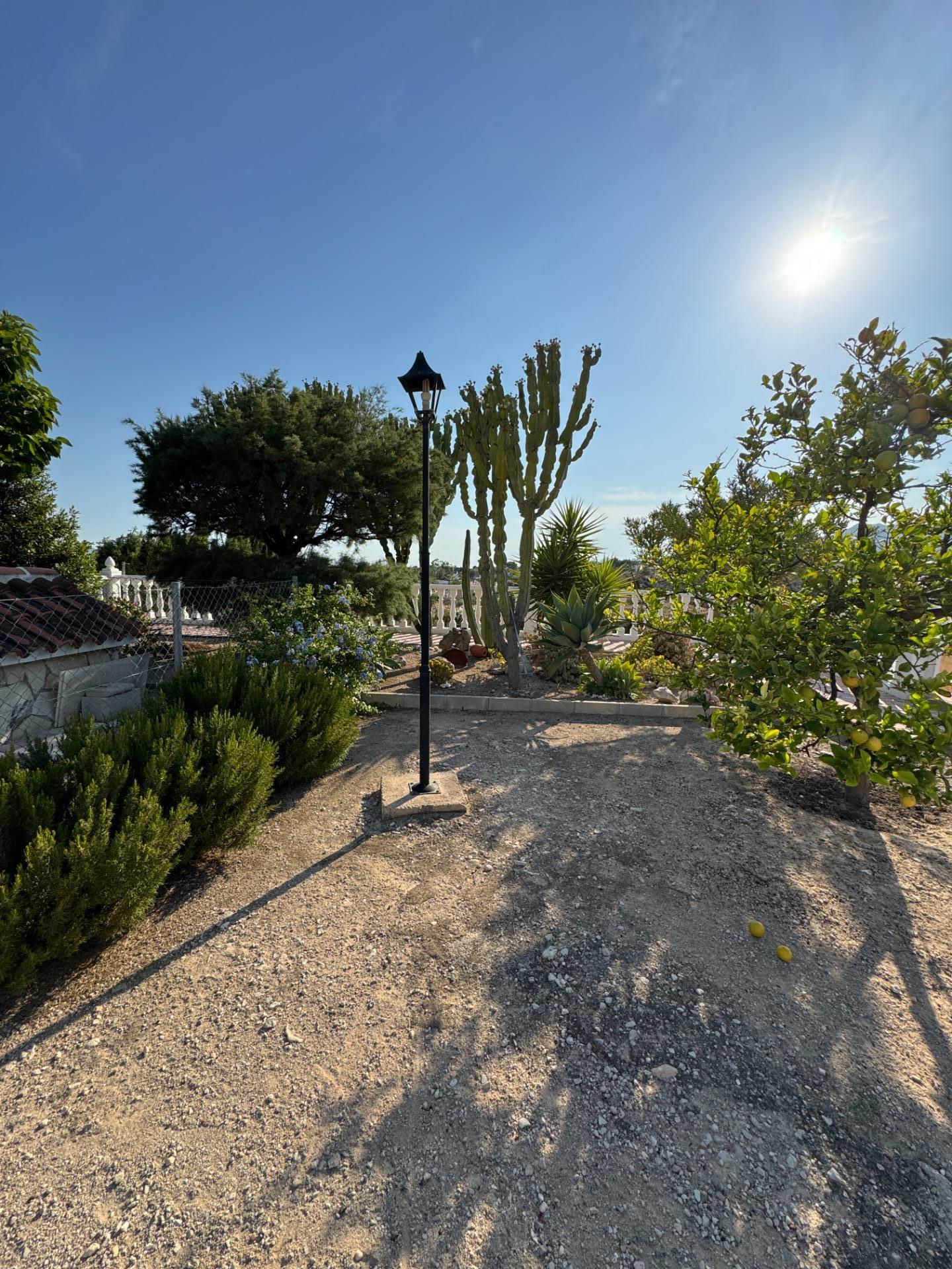 Villa for Sale in Albatera, Alicante