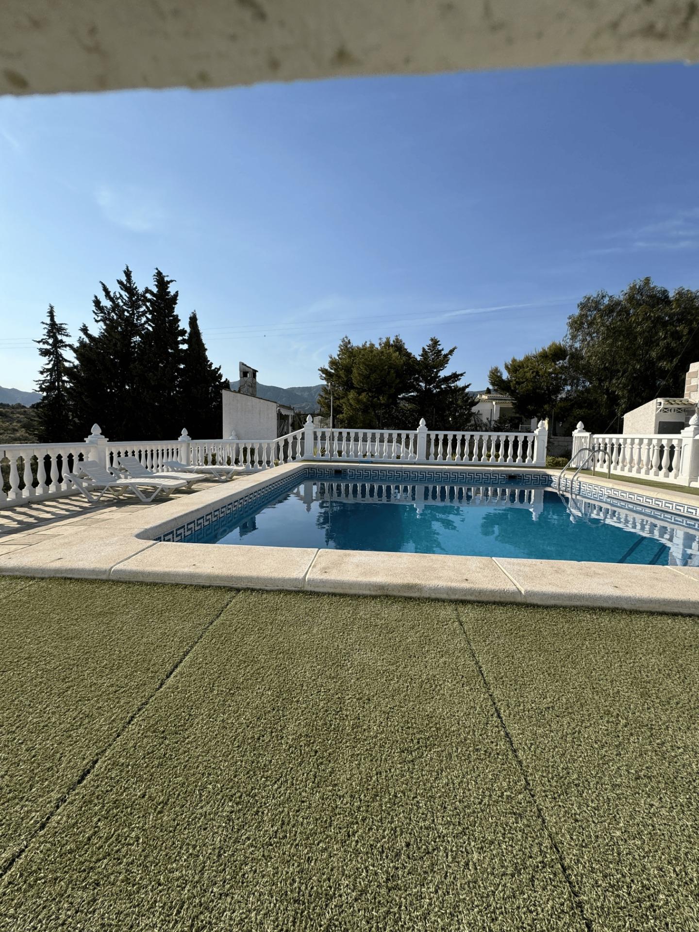 Villa for Sale in Albatera, Alicante
