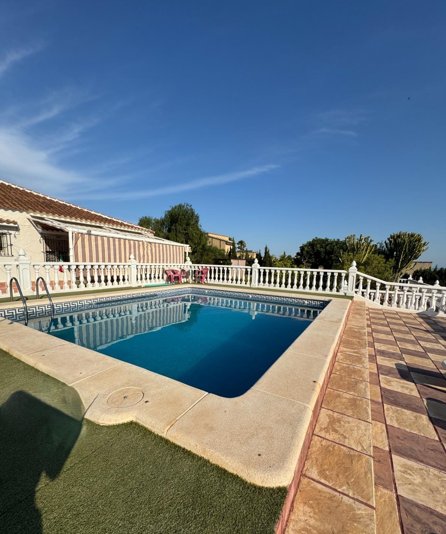 Villa for Sale in Albatera, Alicante