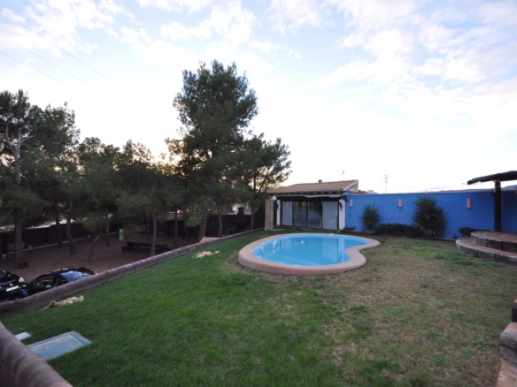 Villa for Sale in Monóvar/Monóver, Alicante