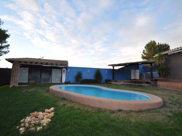 Villa for Sale in Monóvar/Monóver, Alicante